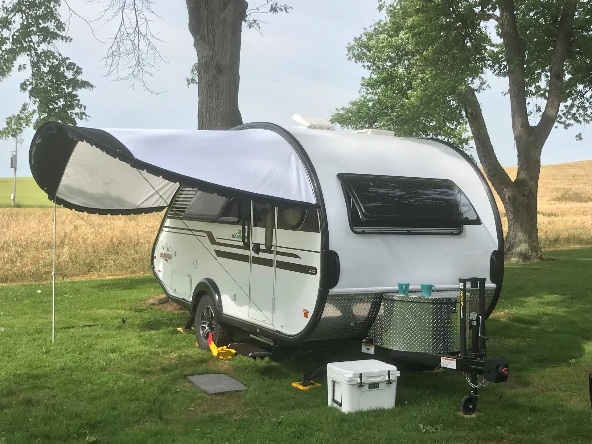 AllPro Shade Wing Visor for TAB 400 Campers