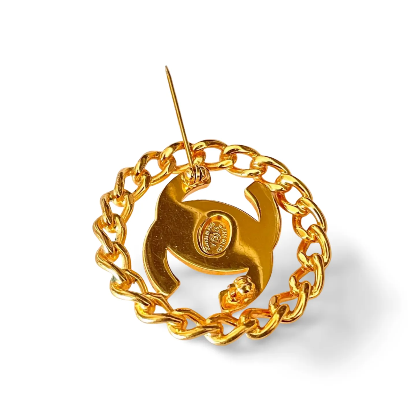 Vintage CHANEL golden chain frame turn lock CC pin brooch. Gorgeous jewelry. Coco mark brooch. 061015ac1